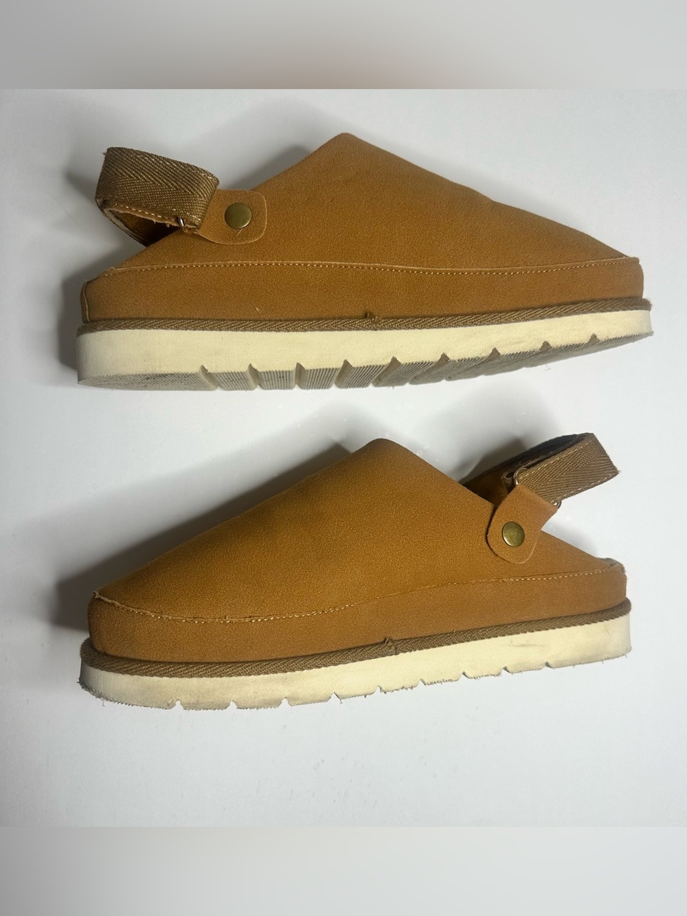 Women’s Slip-On Mule Slide Slipper Clogs Anti Slip in Tan